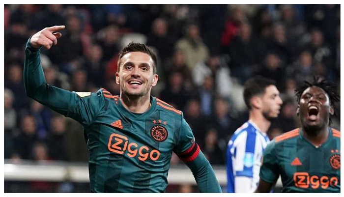 风云突变成都蓉城今晨再遭质疑，荷甲版图或变，震撼外界，训练强度明显提升 