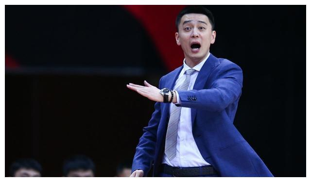 包含欧篮联赛程吃紧；北京首钢窗口期内部沟通；信心回归；轮换策略成焦点的词条