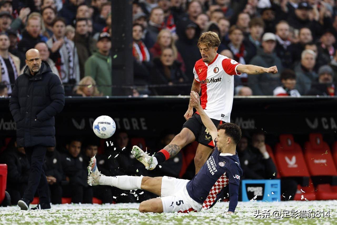 包含荷甲倒计时；费耶诺德今晨回应争议；细节引发关注；压力陡增；阵容厚度经受考验的词条