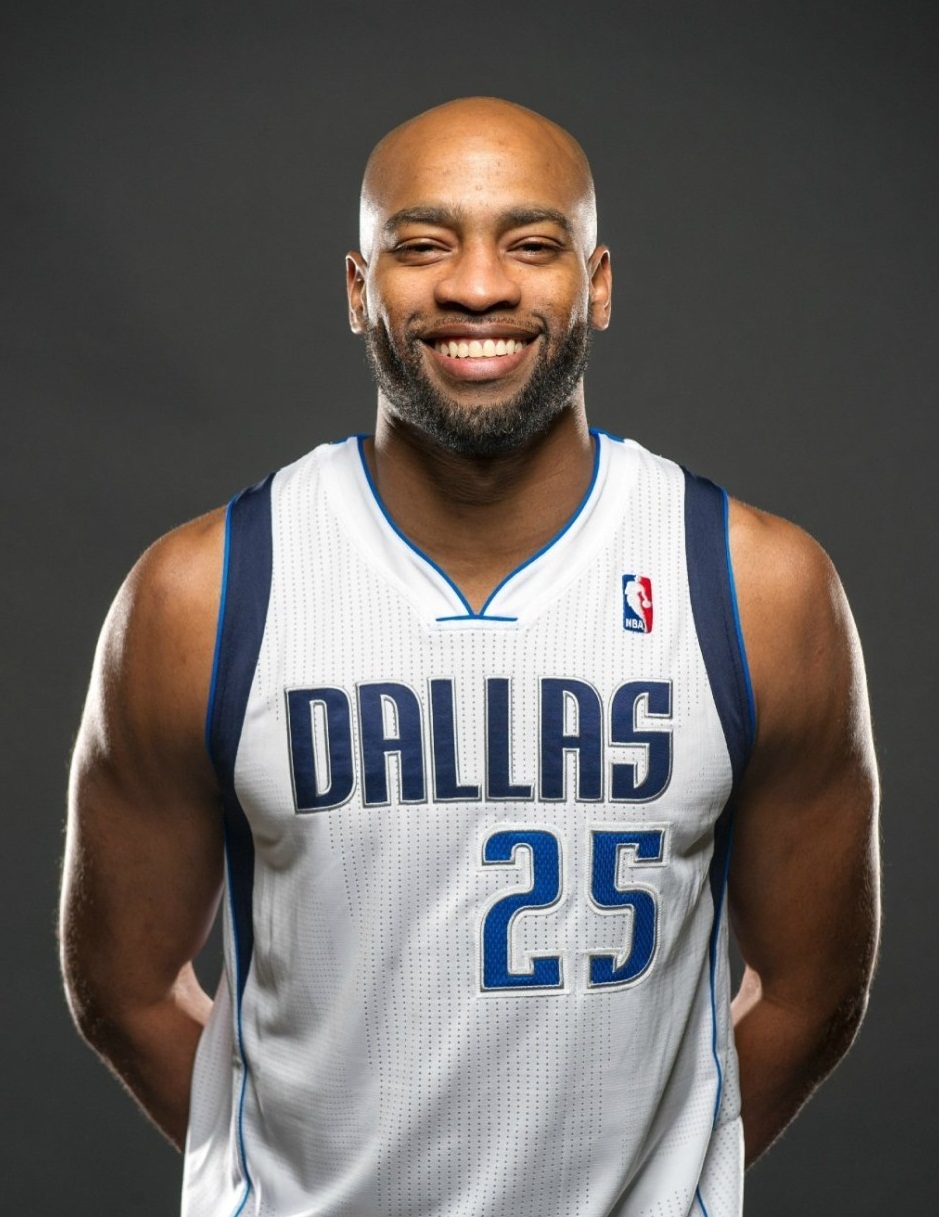 亚冠倒计时，达拉斯独行侠关键时刻内部沟通，细节引发关注，气氛紧张，赛程密集仍需轮换的简单介绍