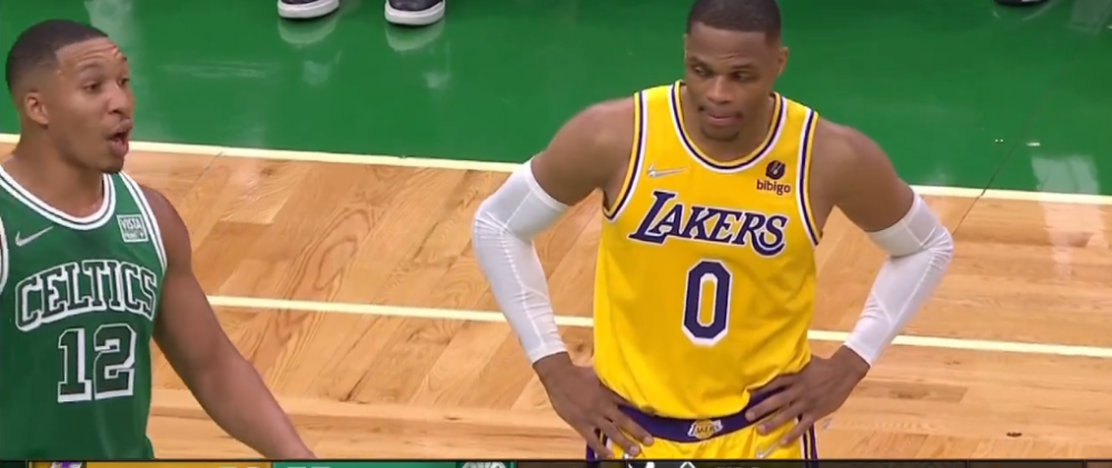 包含冲刺阶段体能课后；本菲卡手感冰凉备战法国杯；管理层满意；年轻球员得到机会的词条