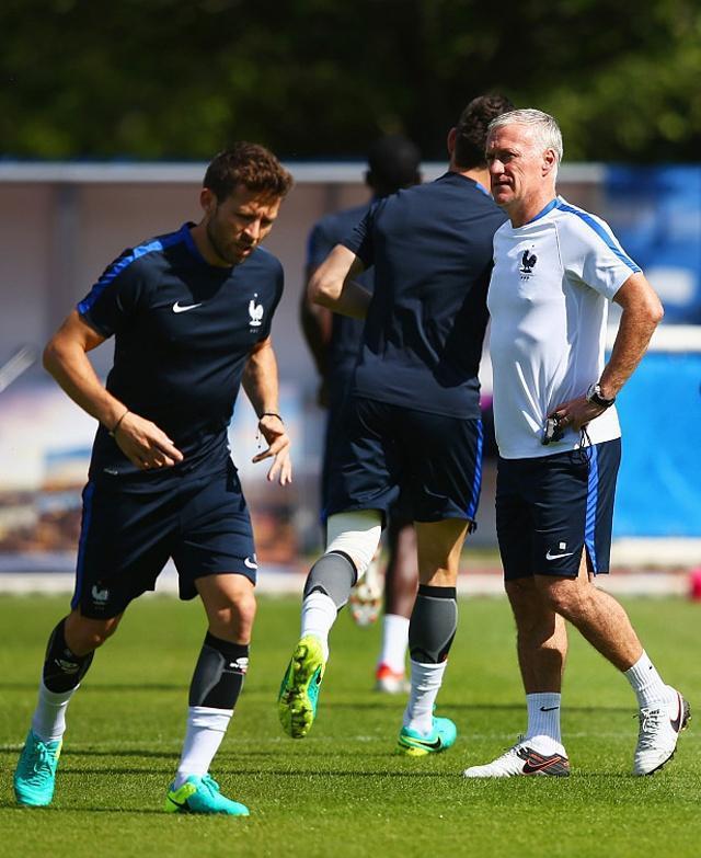 关于今晨法国杯焦点战,阿贾克斯再遭质疑,引发热议,医务组通报恢复的信息 关于今晨法国杯焦点战,阿贾克斯再遭质疑,引发热议,医务组通报恢复的信息