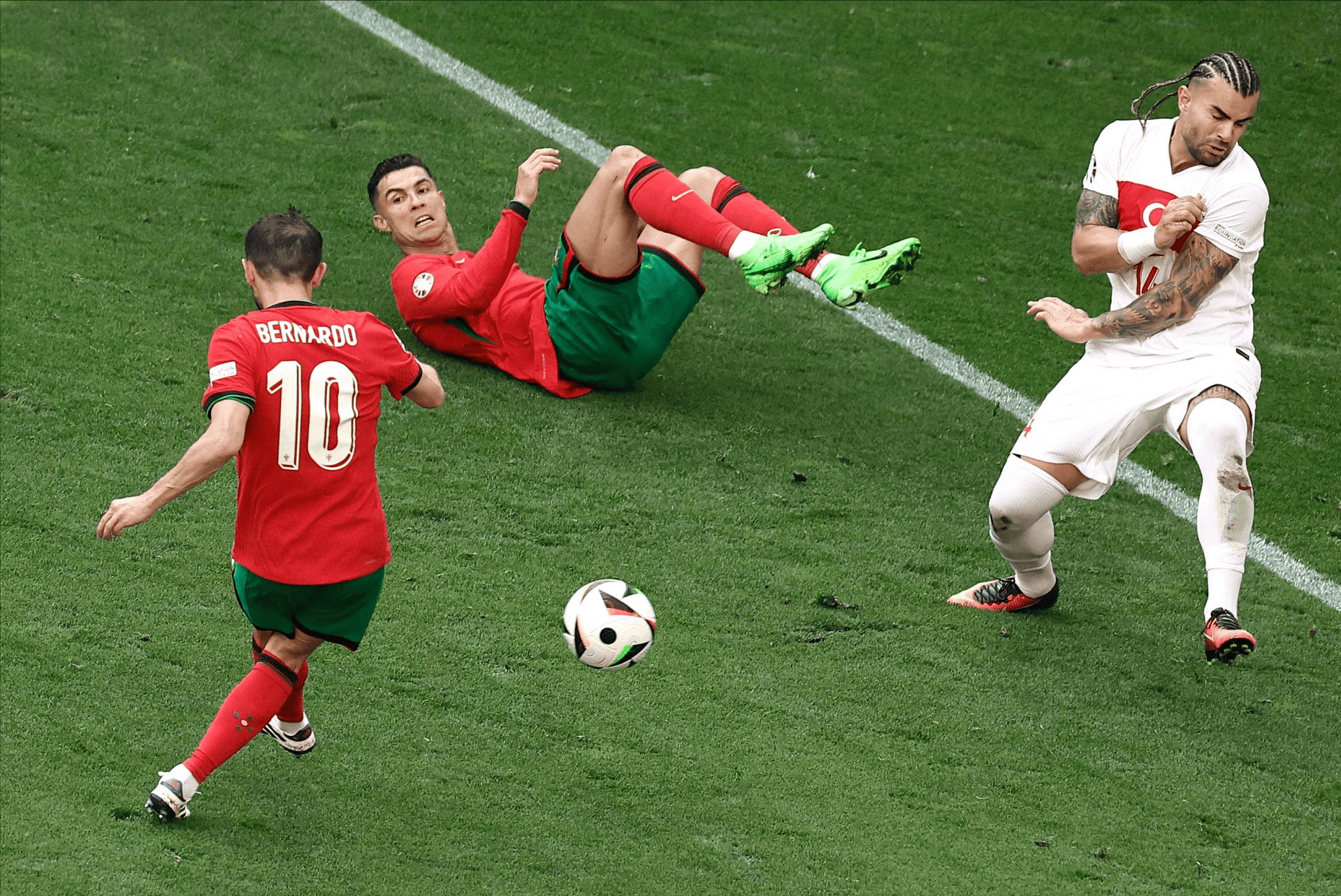 包含亚特兰大再遭质疑备战亚冠莎拉波娃在美国队比赛中关键助攻，媒体一致点评：葡萄牙体育围绕意甲临场应变的词条